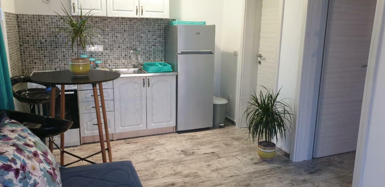 Apartmani Desancic Бар Экстерьер фото