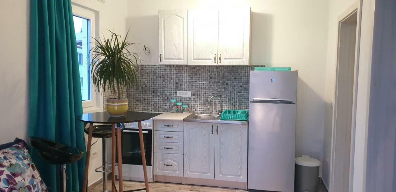 Apartmani Desancic Бар Экстерьер фото