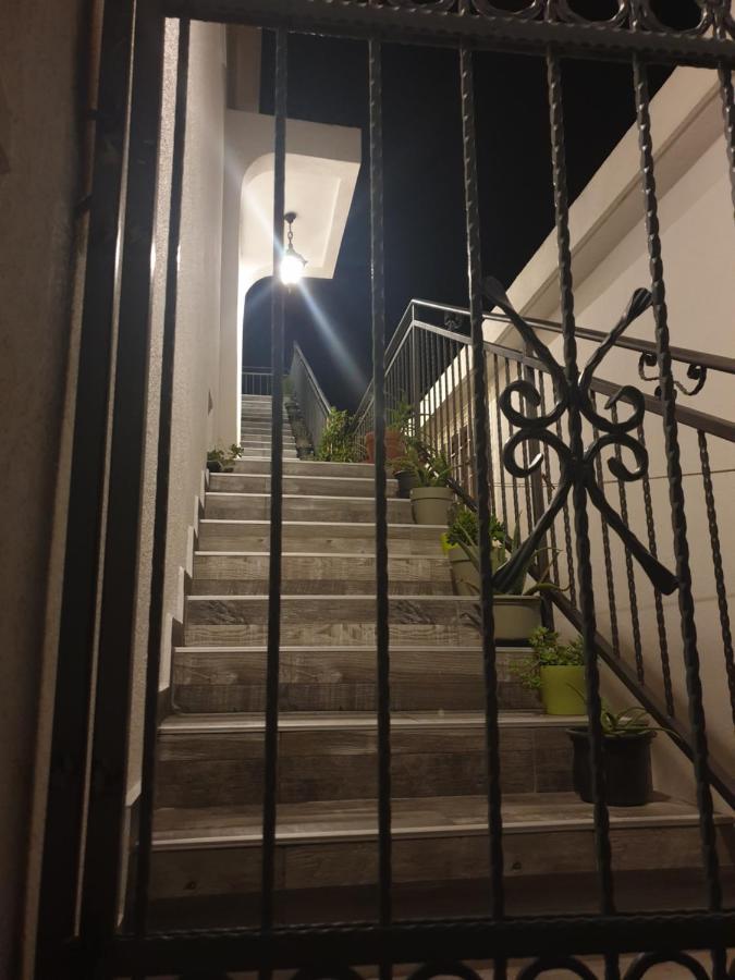 Apartmani Desancic Бар Экстерьер фото