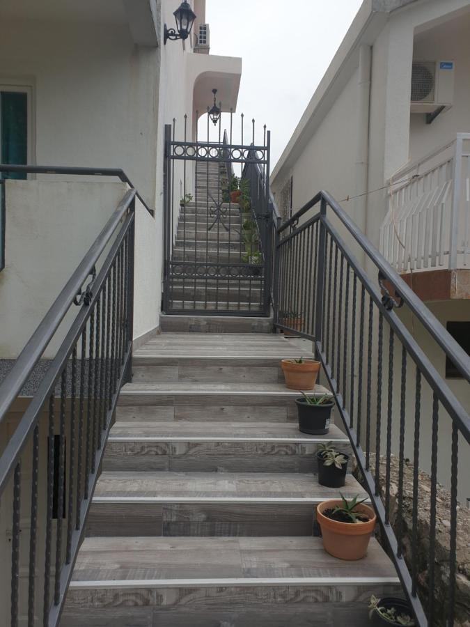 Apartmani Desancic Бар Экстерьер фото